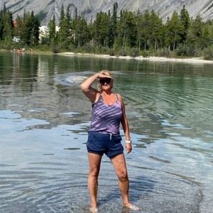 Meet your Posher, Shiela laurie